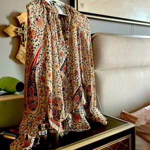 Shades of rust,black ,cream